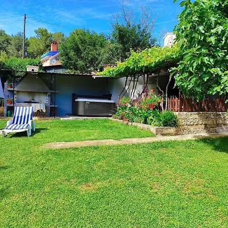 Fuer 4 Personen Ca 40 Qm In Sijana, Istrien Istrische Riviera Holiday home